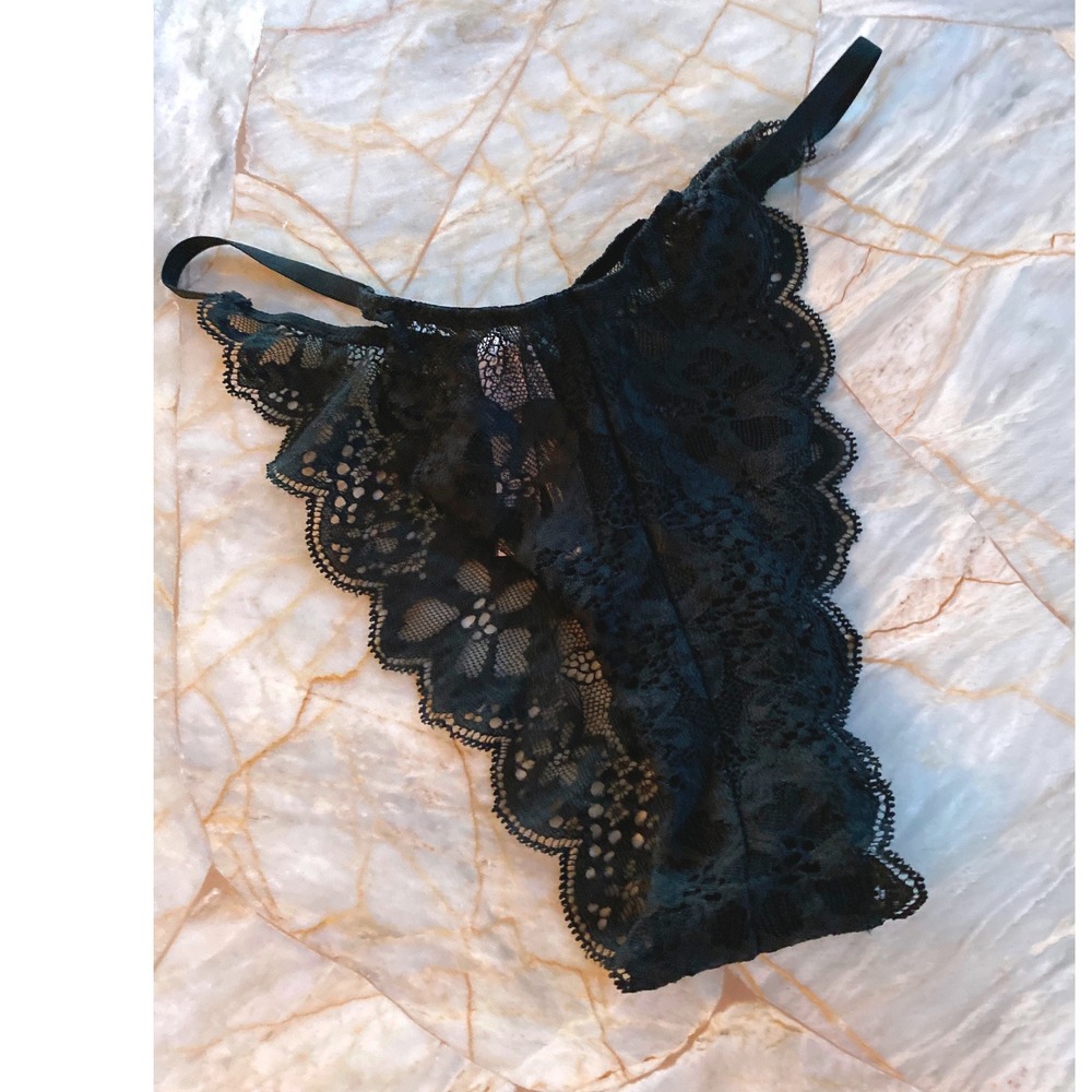 Victoria's Secret Black Floral Lace High Leg Scalloped Thong Panty Small